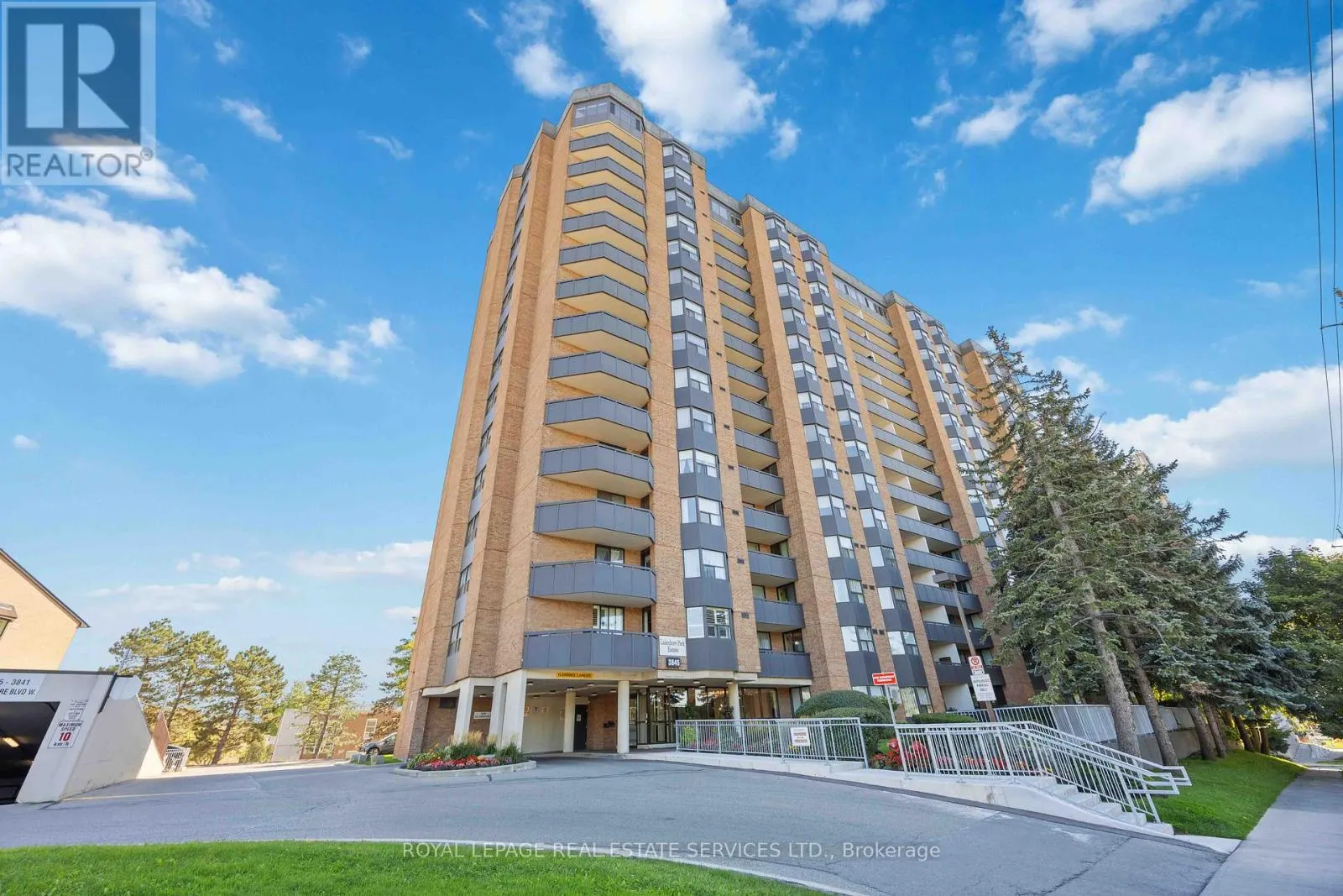 1410 - 3845 LAKESHORE BOULEVARD W