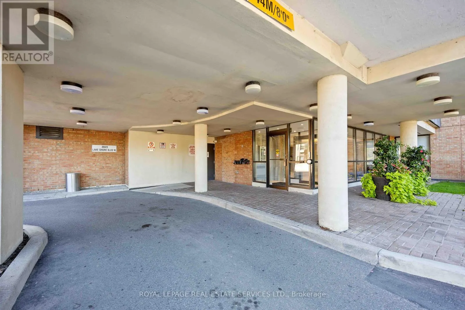 1410 - 3845 LAKESHORE BOULEVARD W
