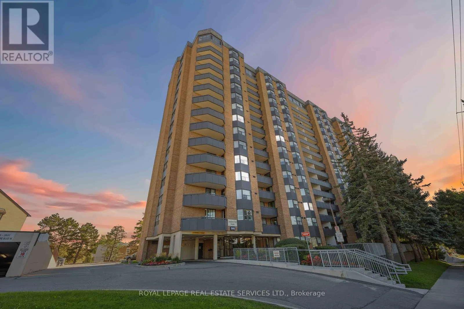 1410 - 3845 LAKESHORE BOULEVARD W