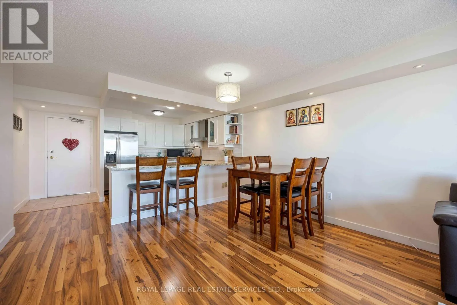 1410 - 3845 LAKESHORE BOULEVARD W