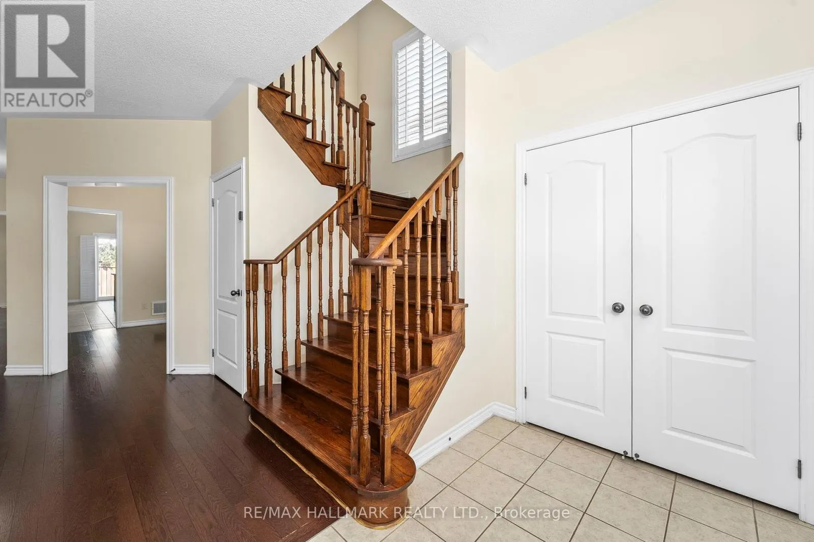 18 MORROW BAY DRIVE
