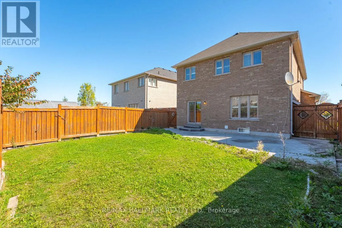 18 MORROW BAY DRIVE