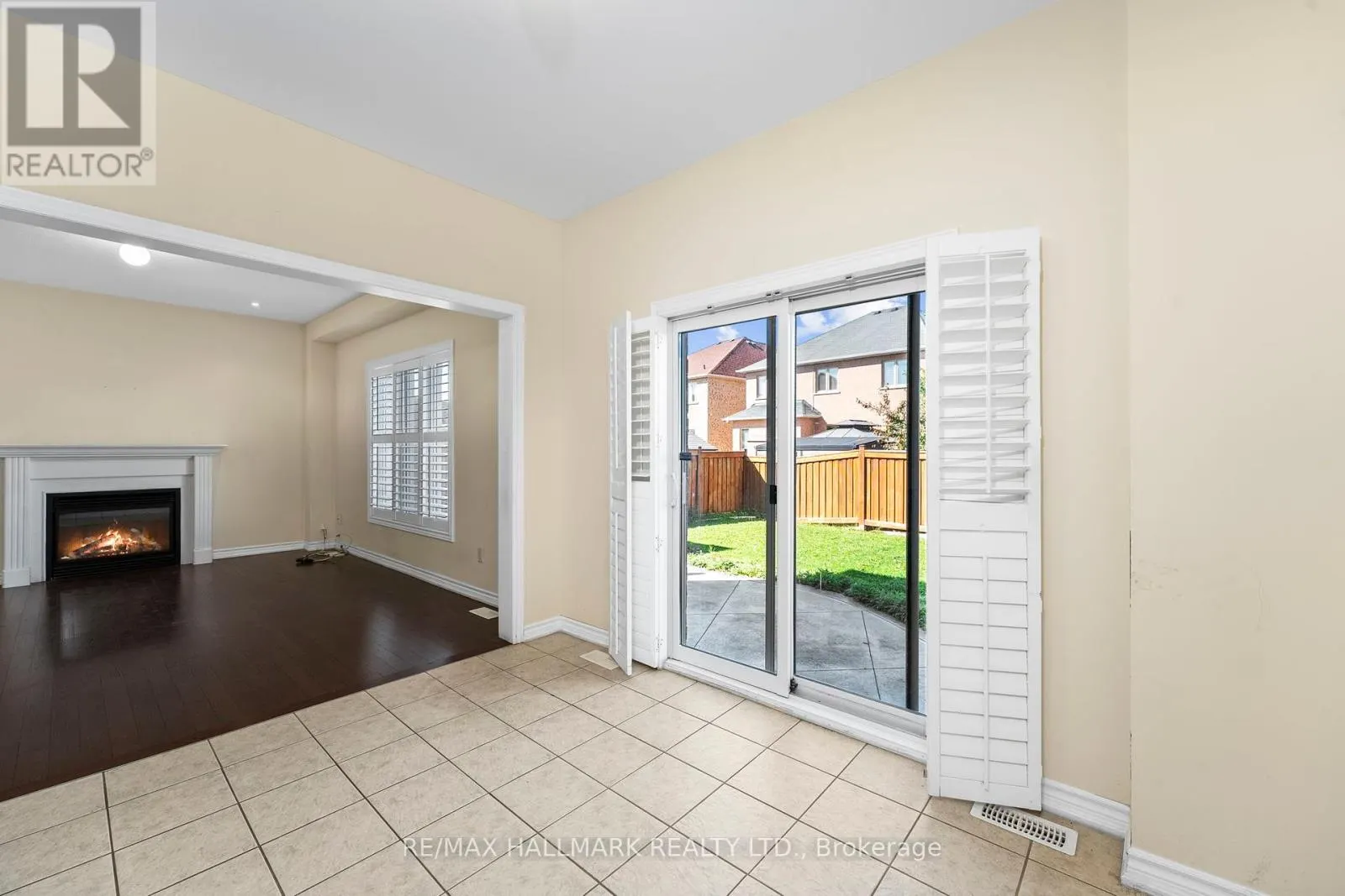 18 MORROW BAY DRIVE