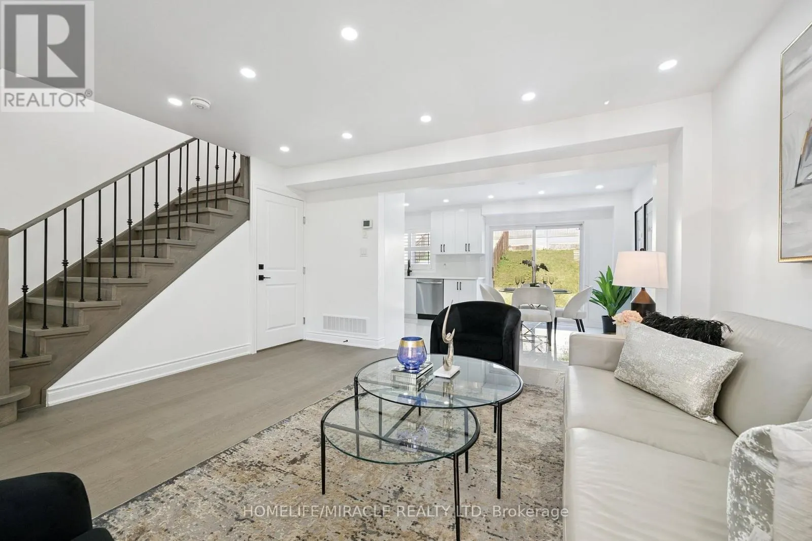 7562 BLACK WALNUT TRAIL