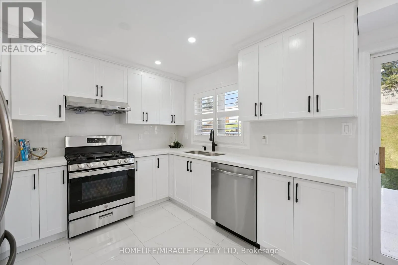 7562 BLACK WALNUT TRAIL