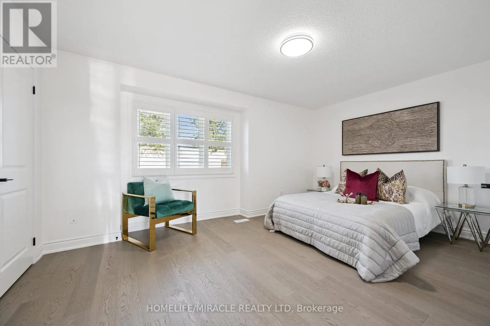 7562 BLACK WALNUT TRAIL