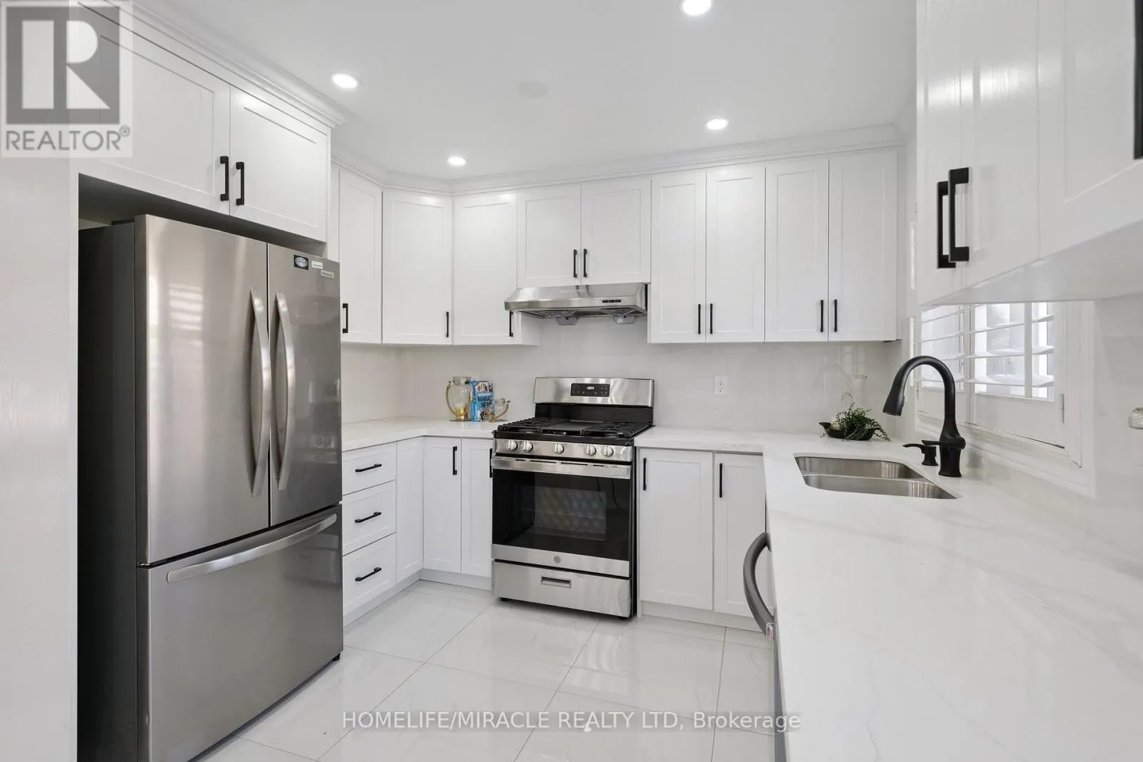 7562 BLACK WALNUT TRAIL