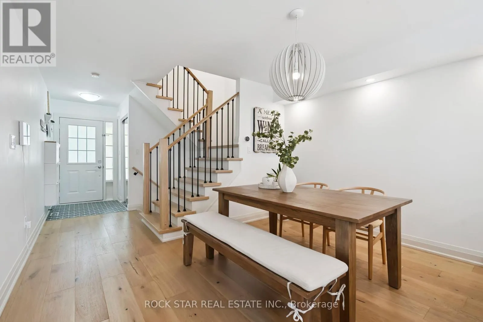2438 BAINTREE CRESCENT