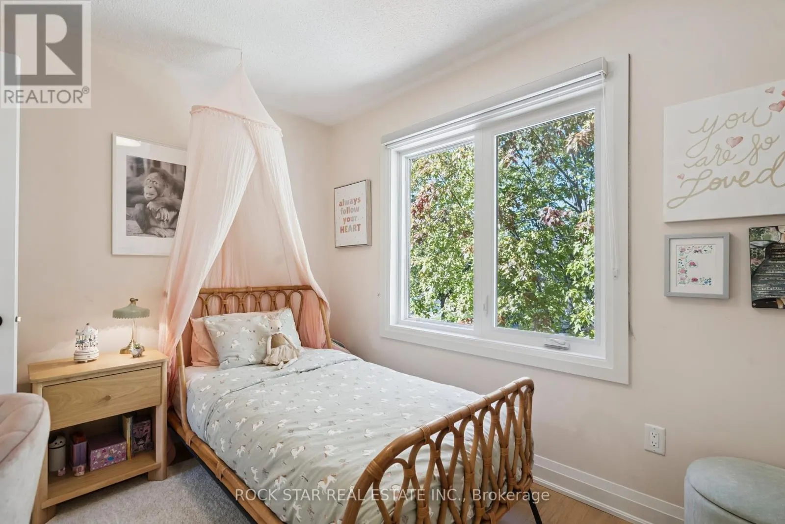 2438 BAINTREE CRESCENT