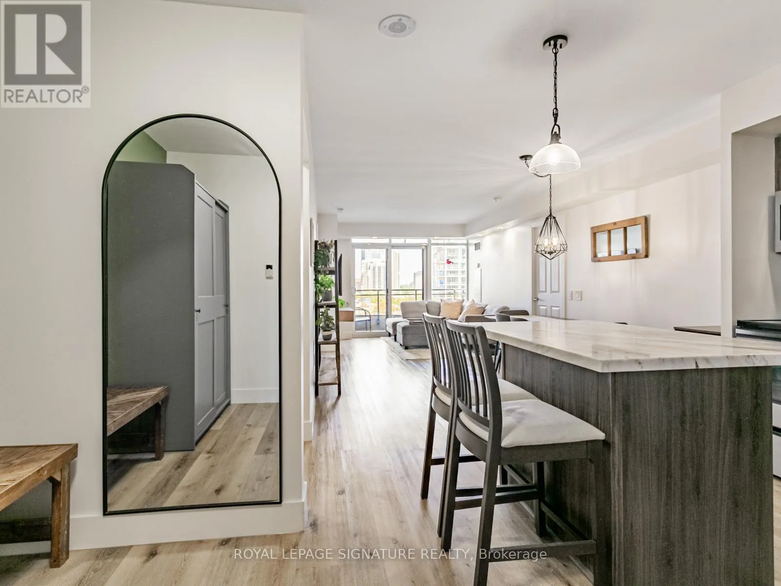 507 - 5229 DUNDAS STREET