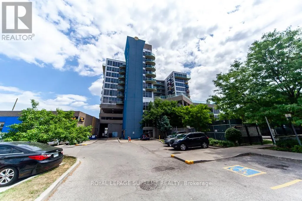 202 - 1600 KEELE STREET