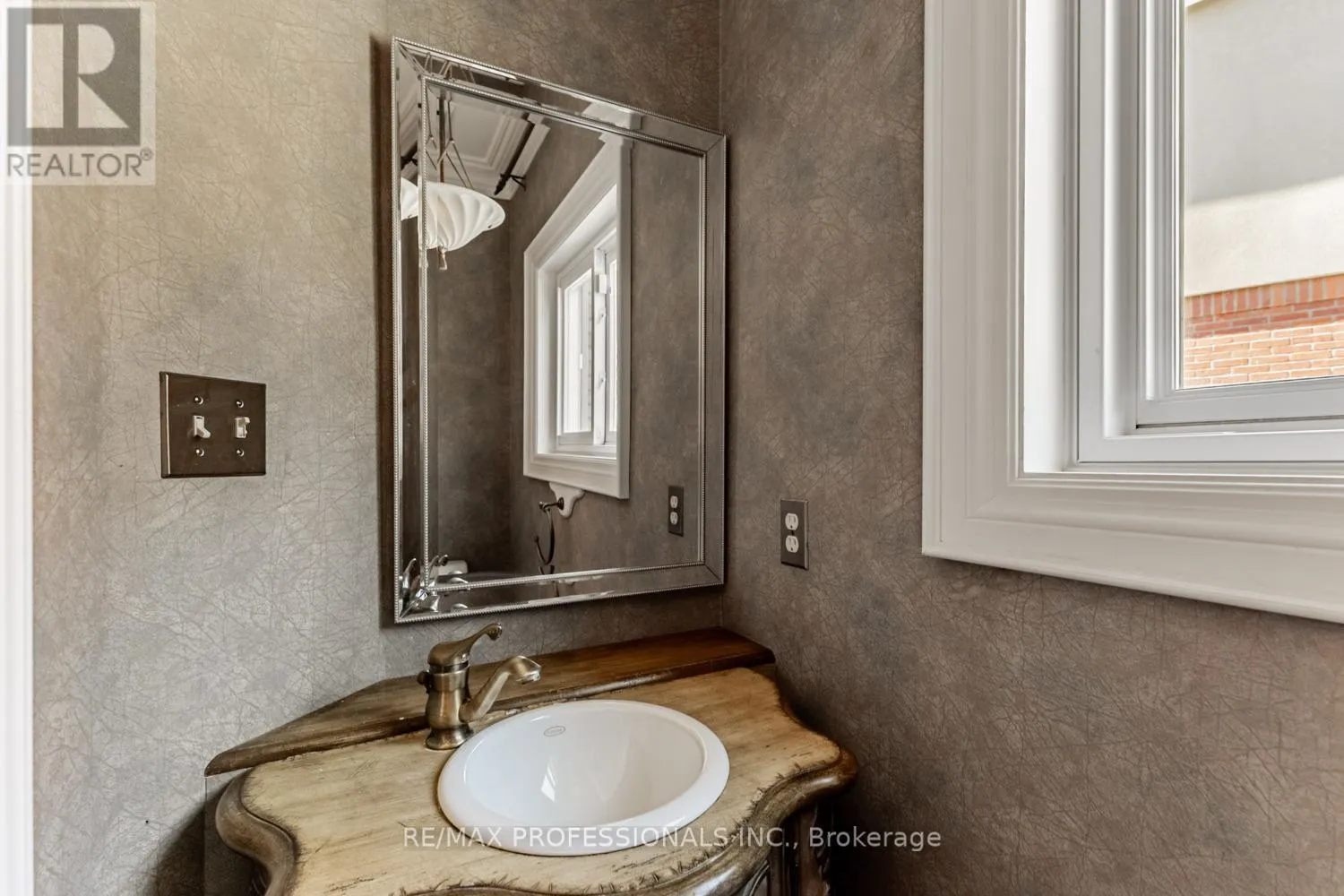 2239 ROSEGATE DRIVE