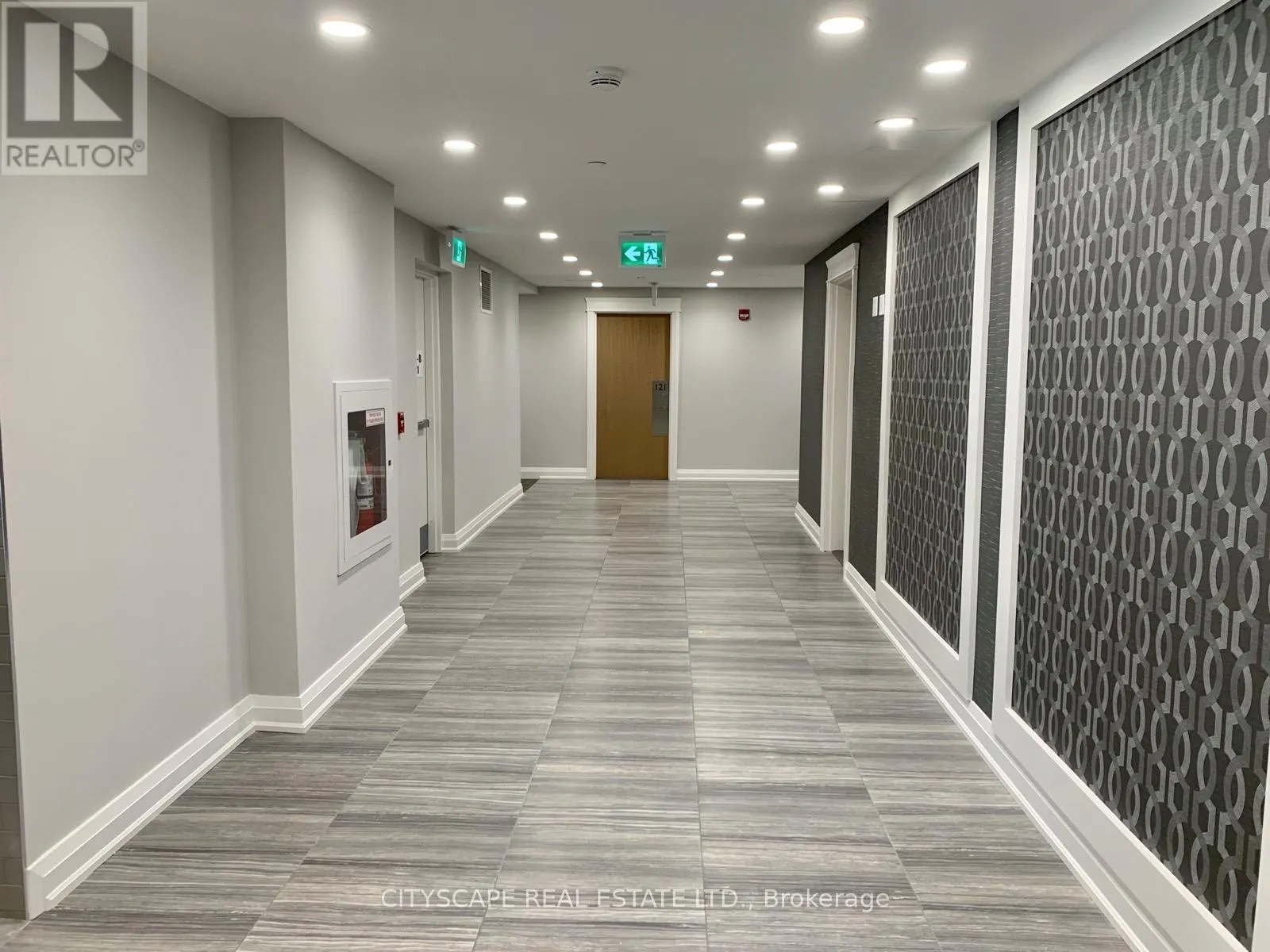 219 - 128 GROVEWOOD COMMON