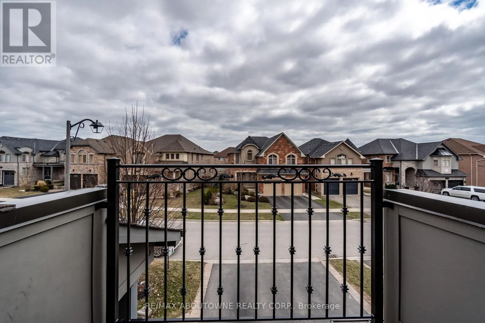 2270 GLADACRES LANE
