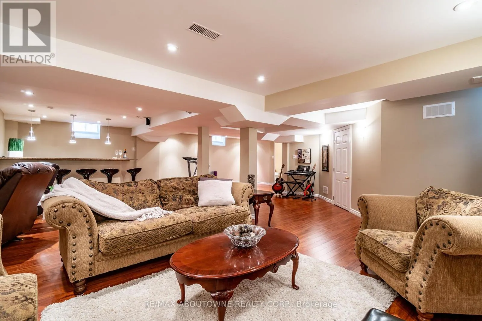 2270 GLADACRES LANE