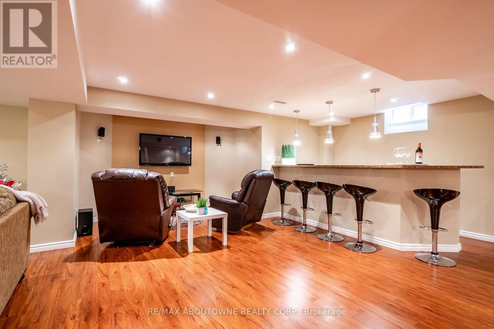 2270 GLADACRES LANE