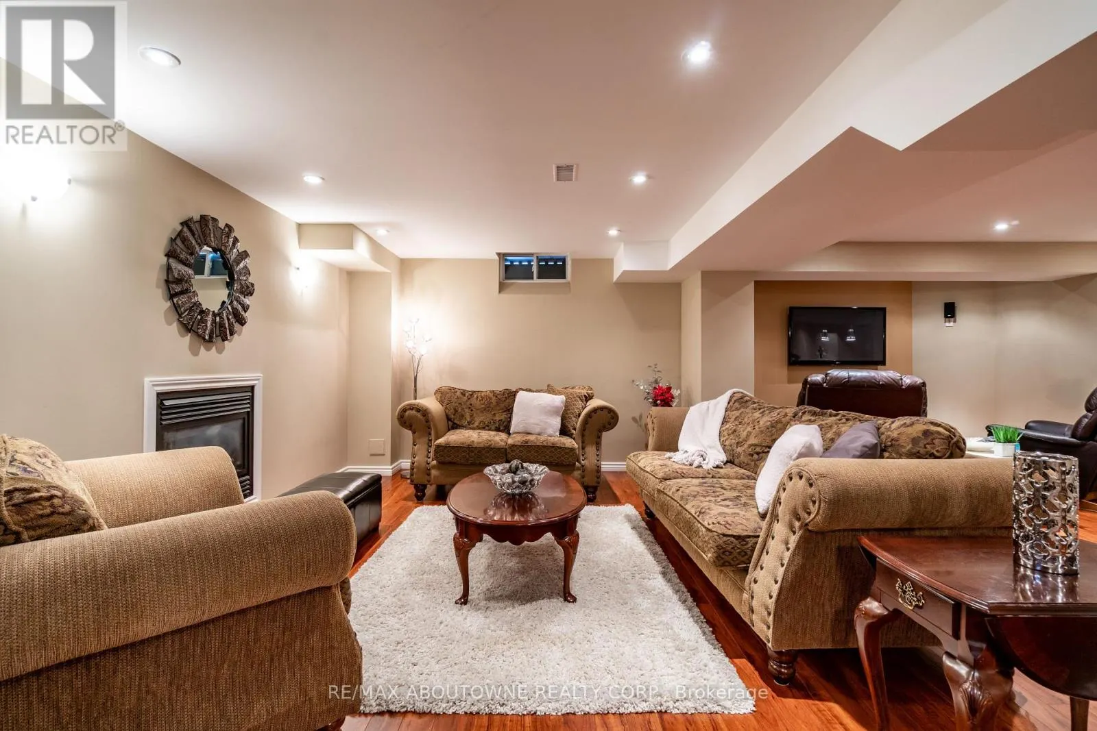 2270 GLADACRES LANE