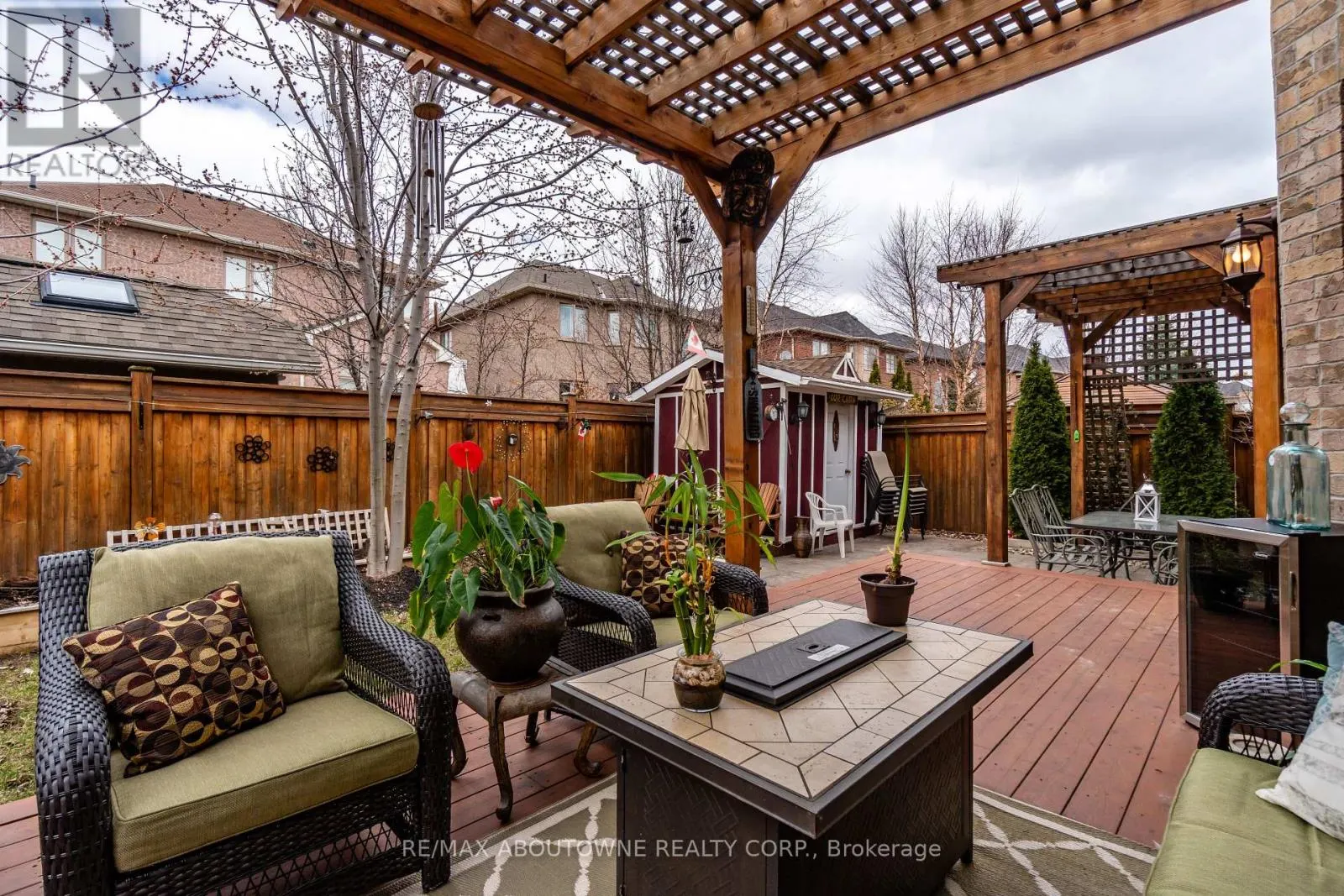 2270 GLADACRES LANE
