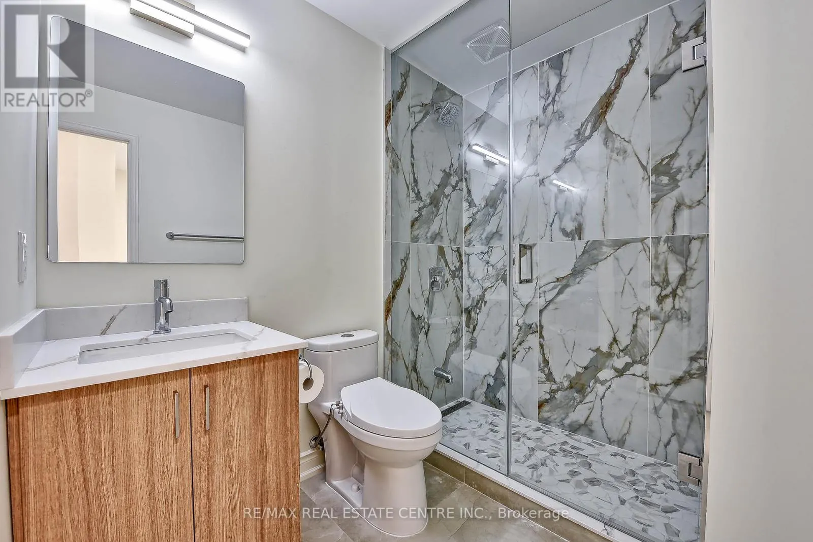 2116 - 339 RATHBURN ROAD W