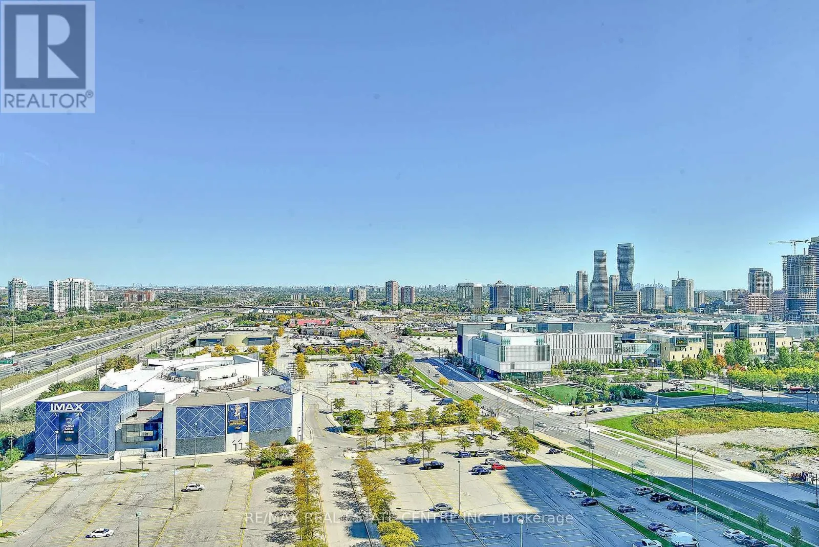 2116 - 339 RATHBURN ROAD W