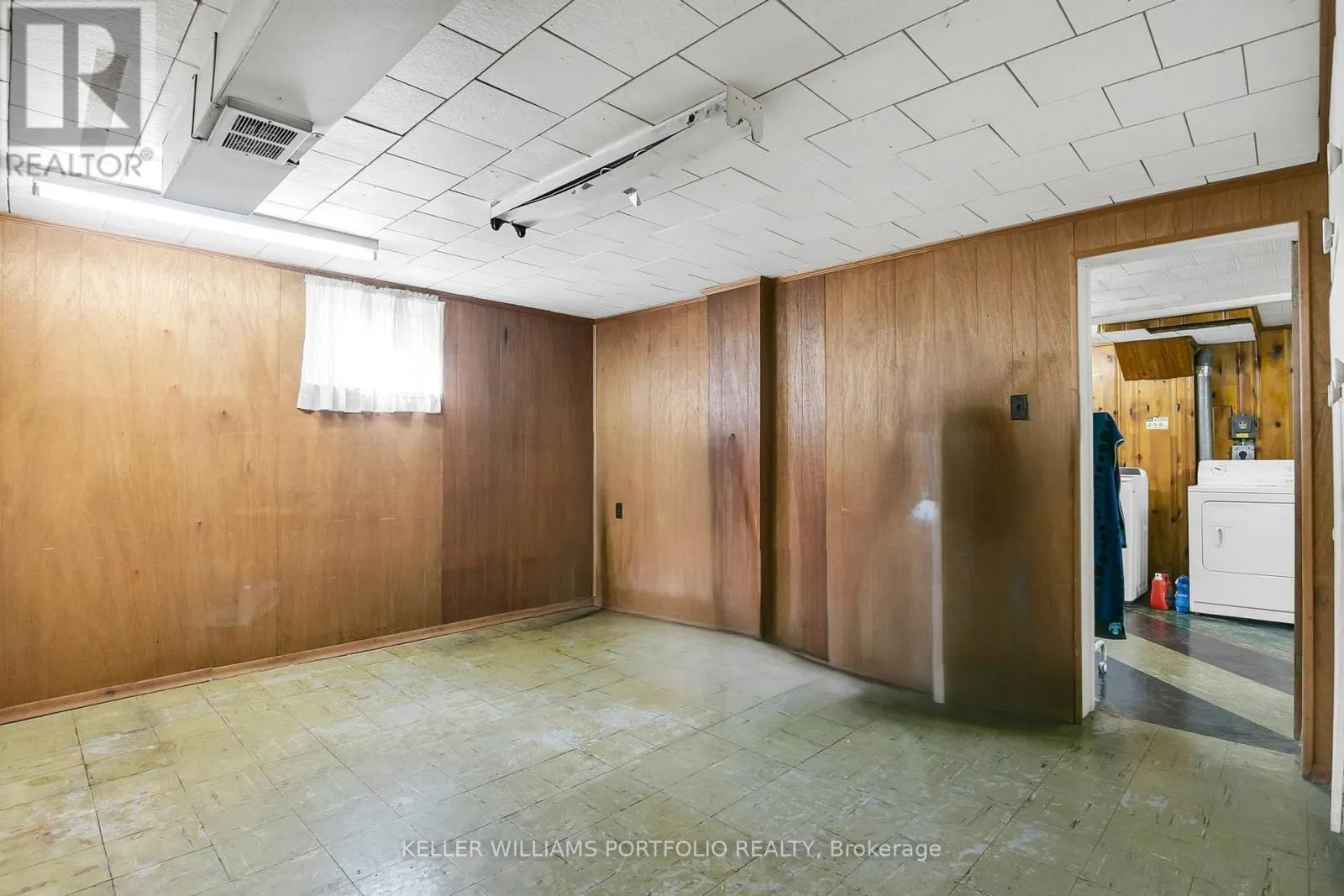 106 BOTFIELD AVENUE