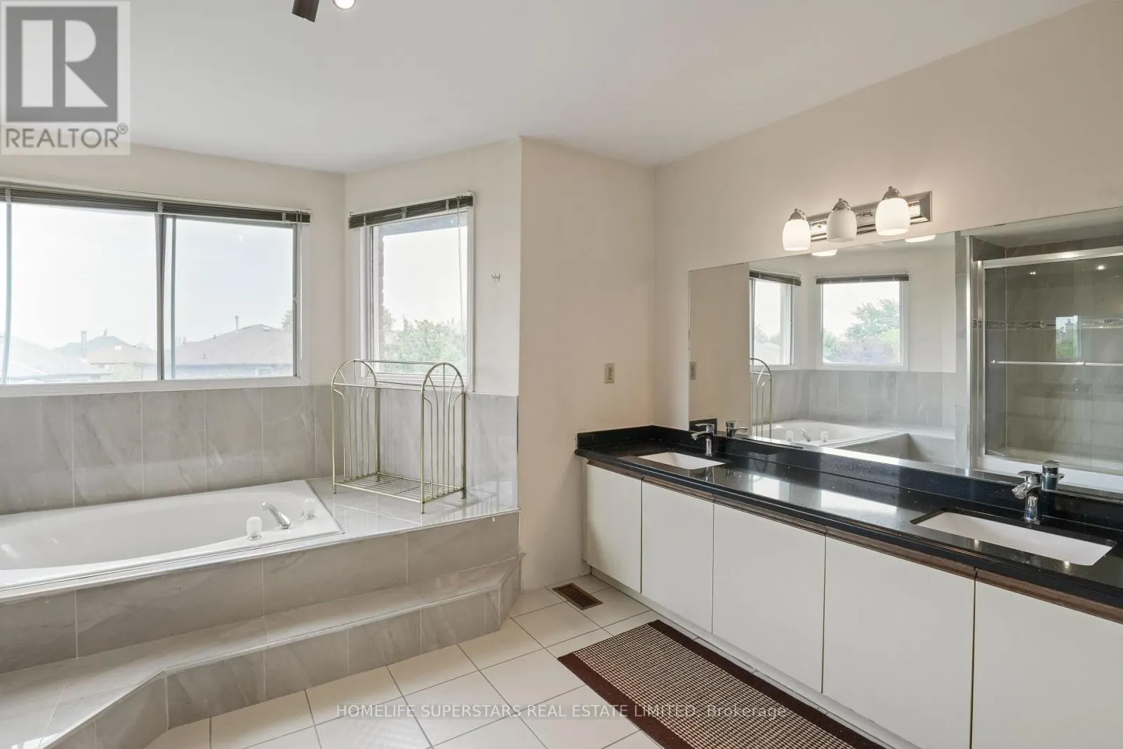4551 GUILDWOOD (UPPER LEVEL) WAY