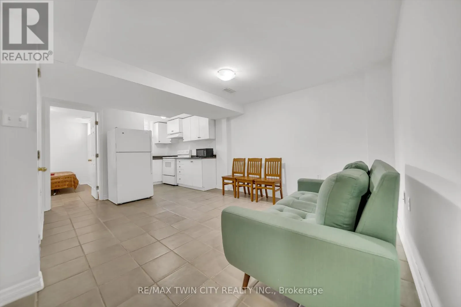 562 ORANGE WALK CRESCENT