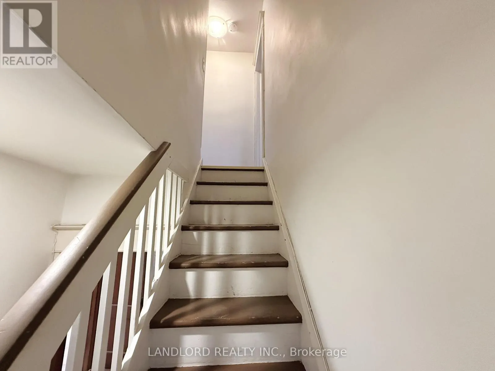 UPPER - 30 GLENDONWYNNE ROAD