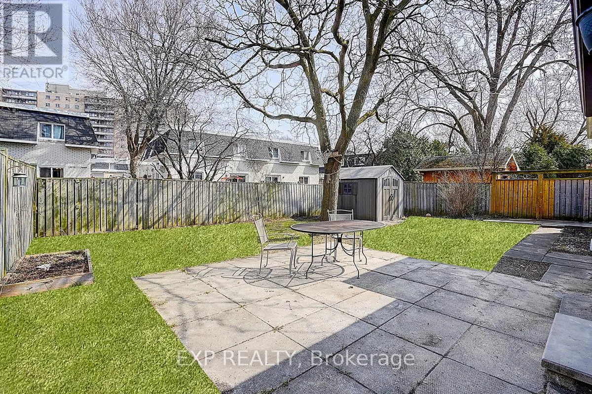 11 TULLAMORE ROAD