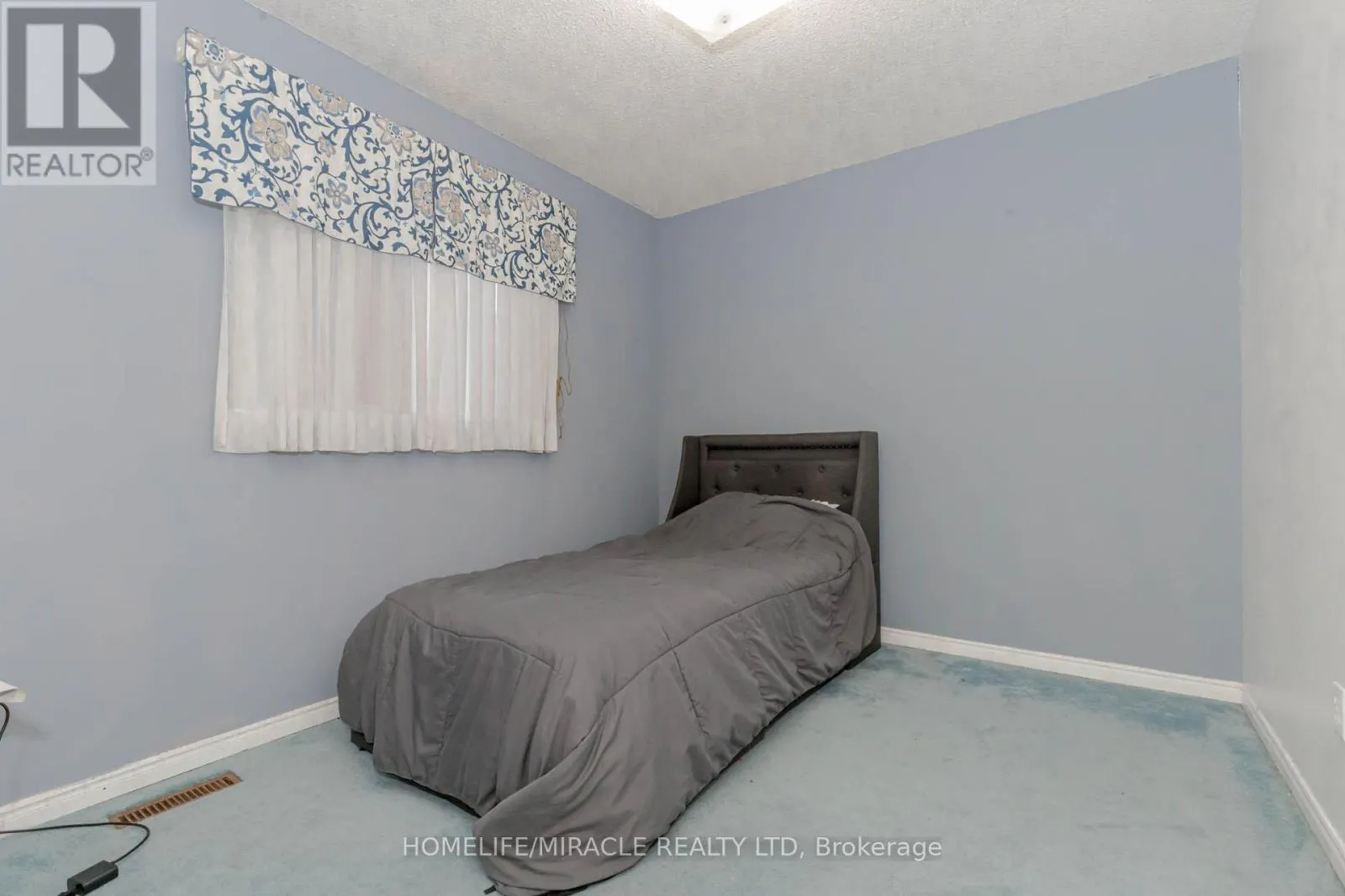 2999 VALCOURT CRESCENT