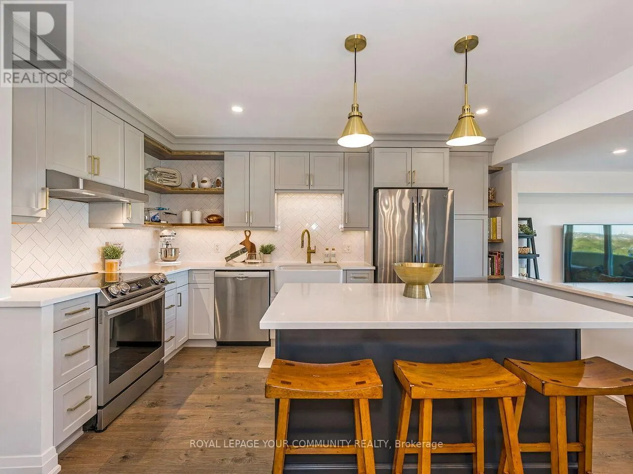 2012 - 270 SCARLETT ROAD