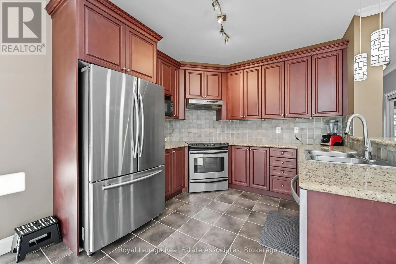 3335 WHILABOUT TERRACE