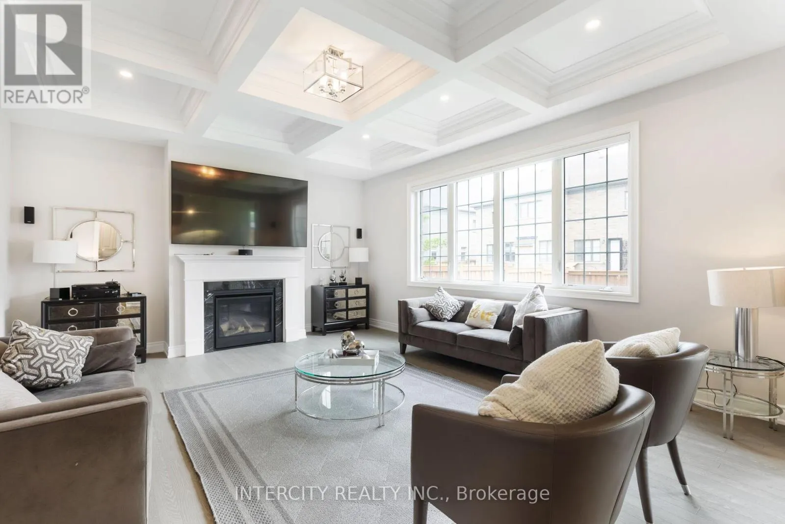 61 DEGREY DRIVE