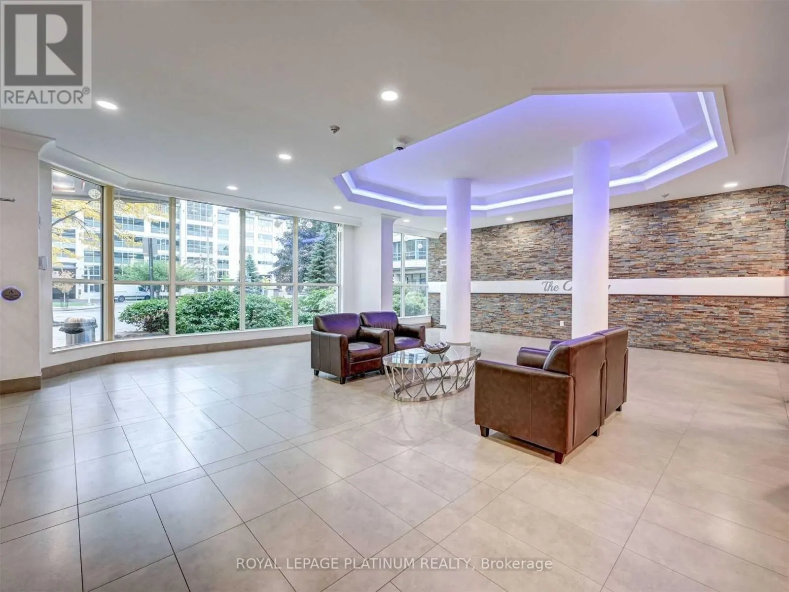 1402 - 250 WEBB DRIVE