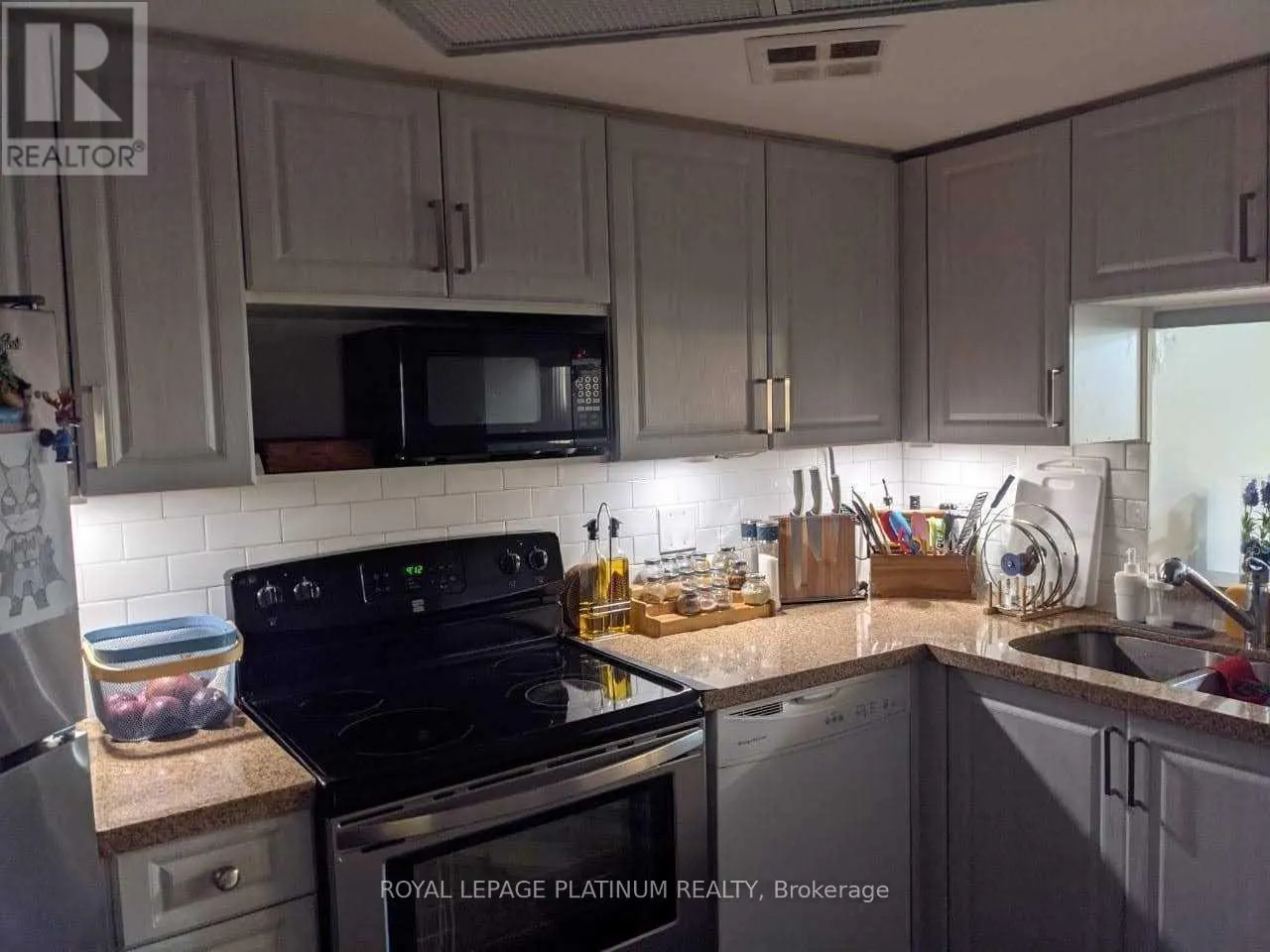 1402 - 250 WEBB DRIVE
