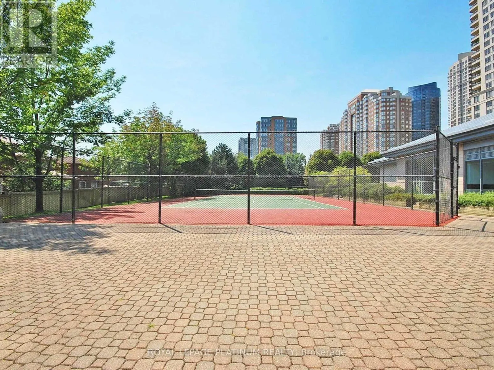 1402 - 250 WEBB DRIVE