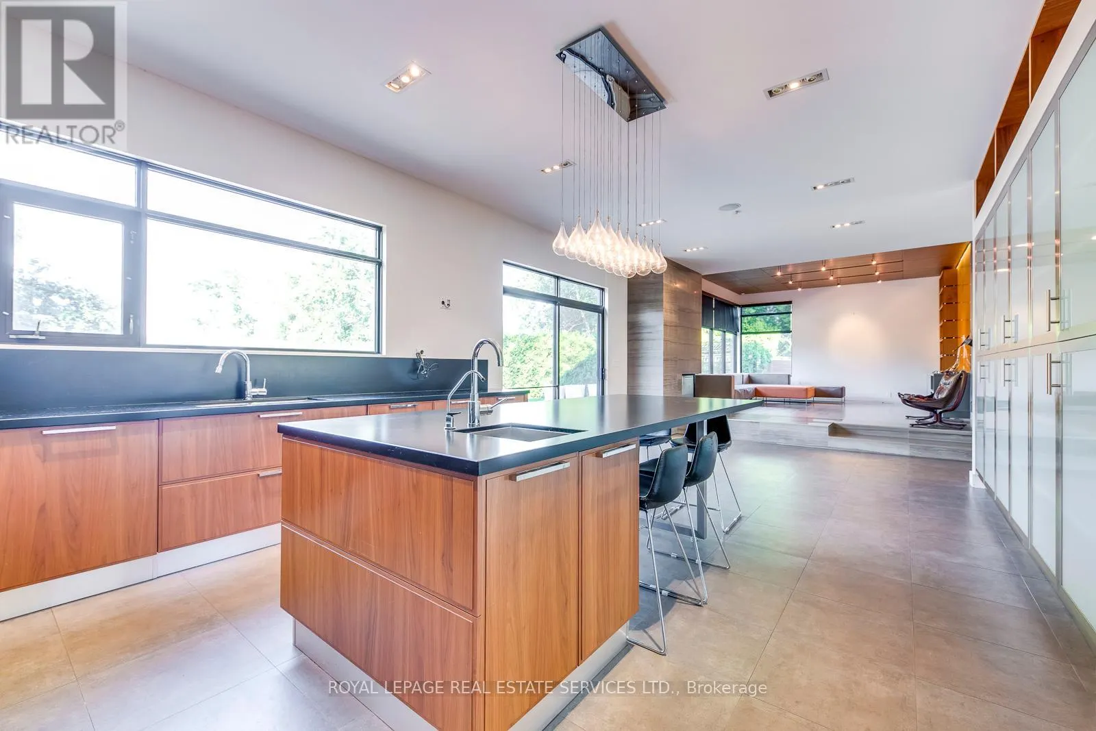 367 STANFIELD DRIVE