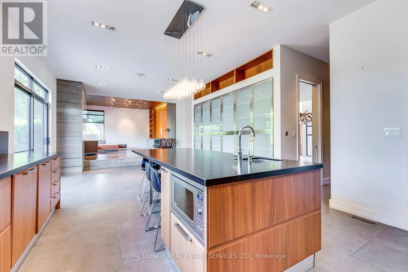 367 STANFIELD DRIVE