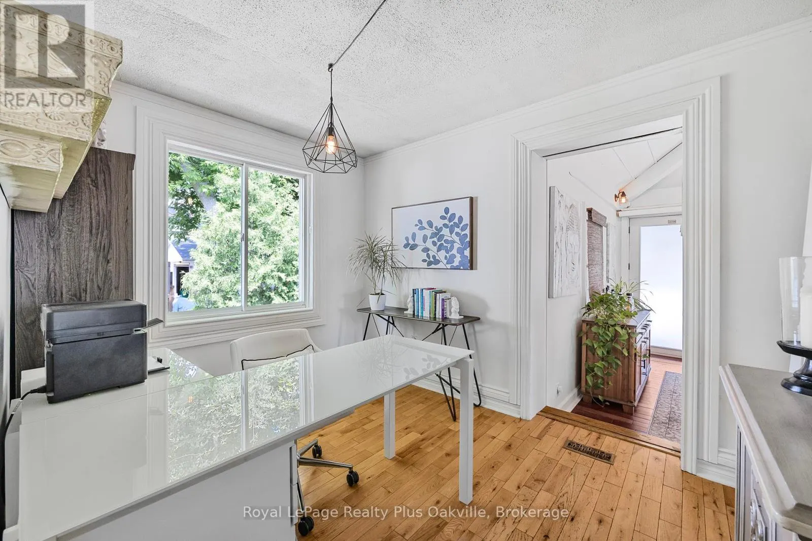 2386 REBECCA STREET