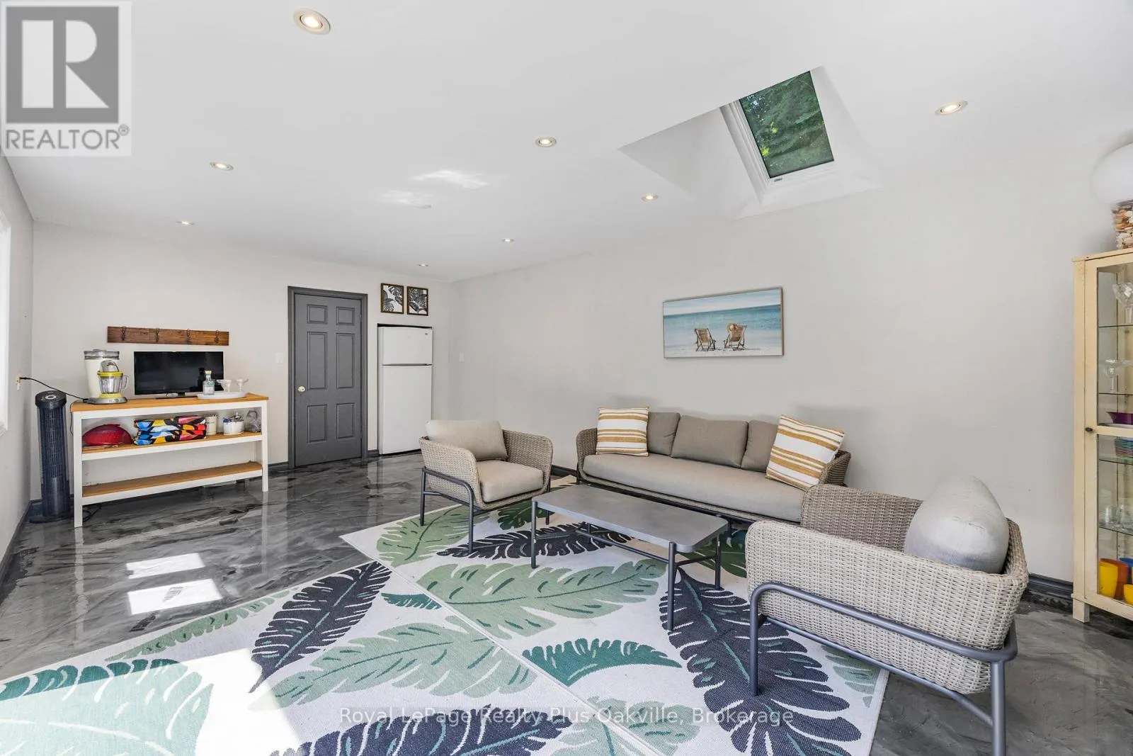 2386 REBECCA STREET
