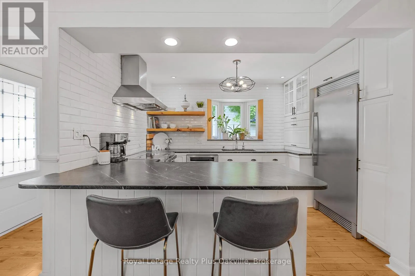 2386 REBECCA STREET