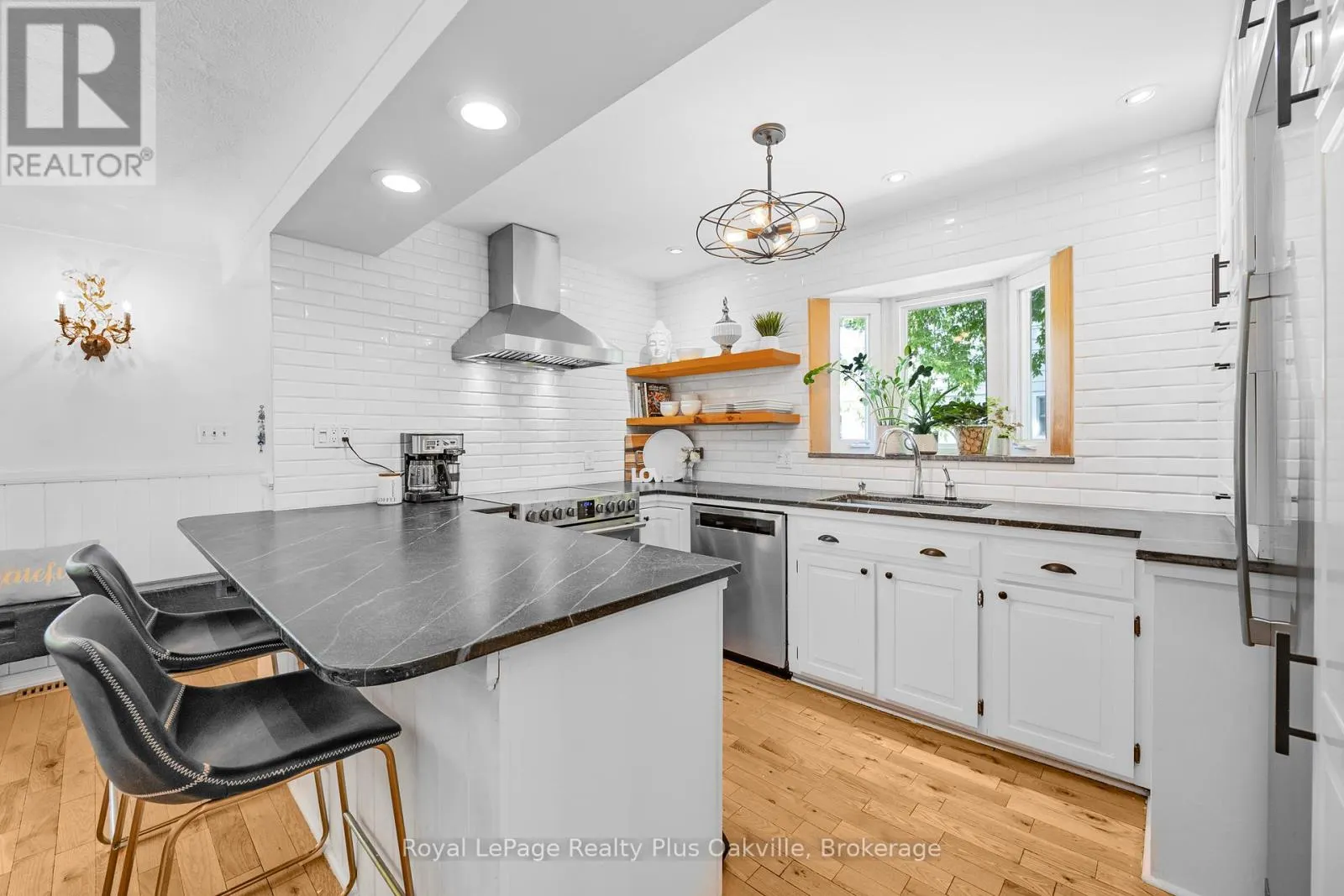 2386 REBECCA STREET