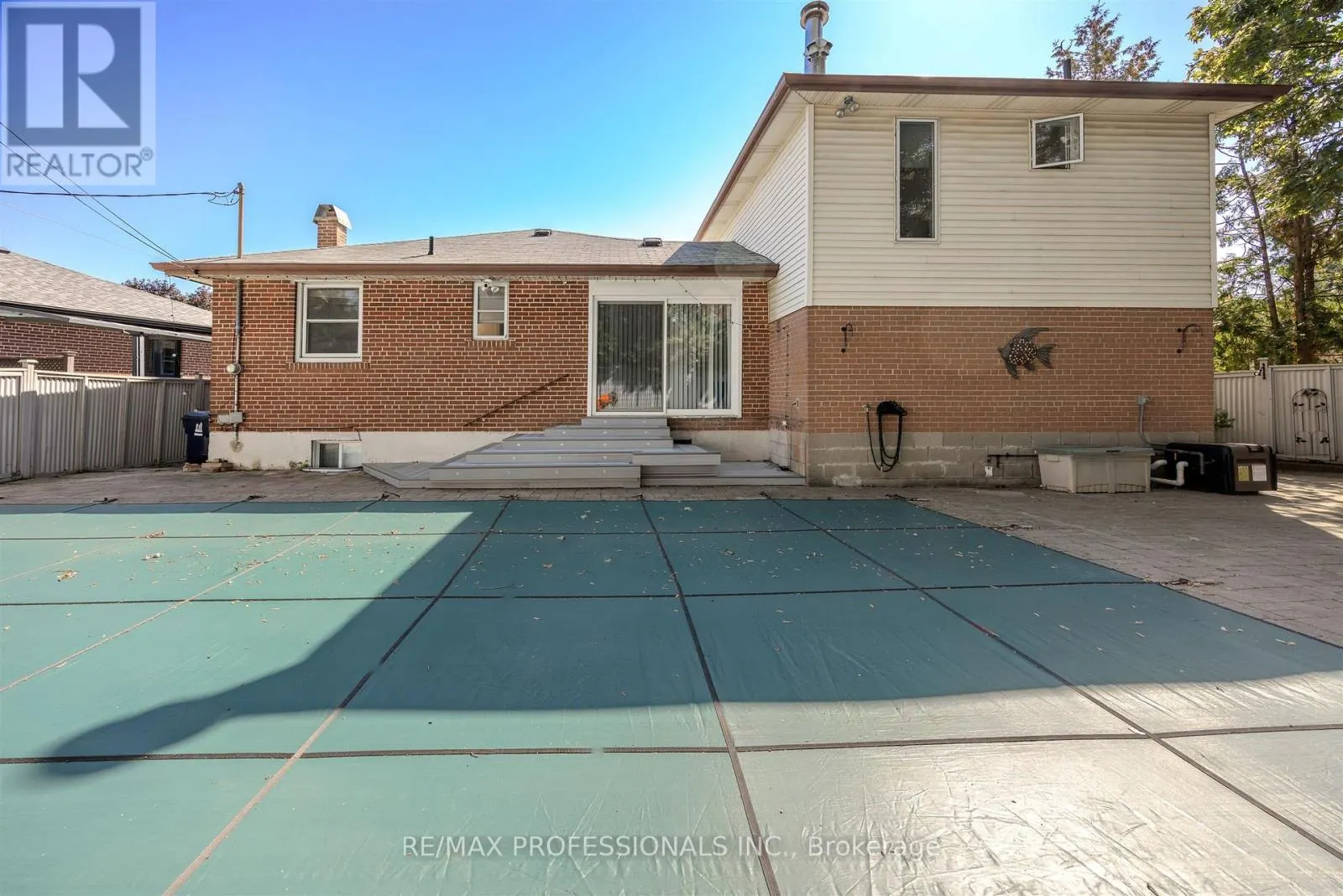 16 MONET AVENUE