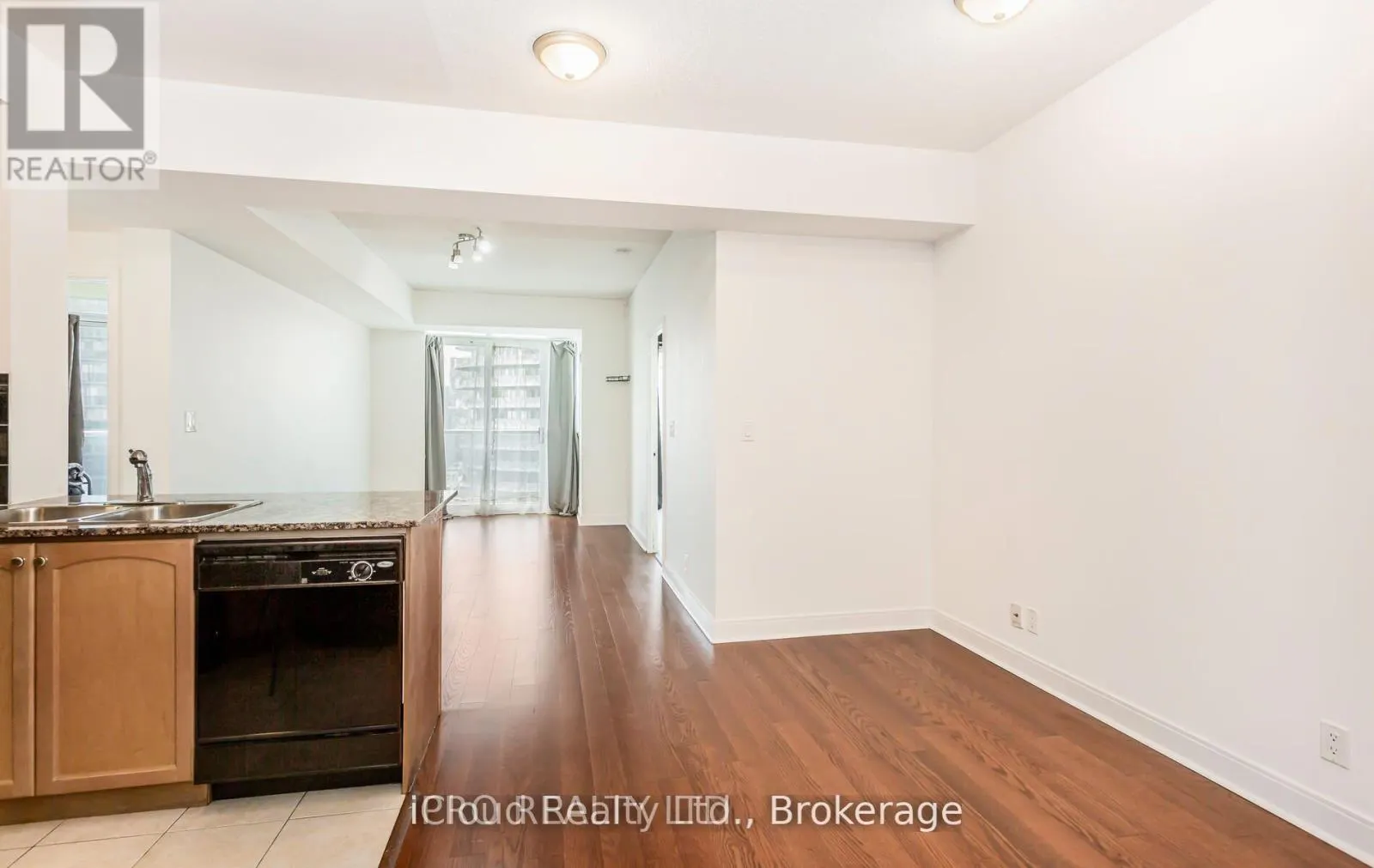2807 - 80 ABSOLUTE AVENUE W