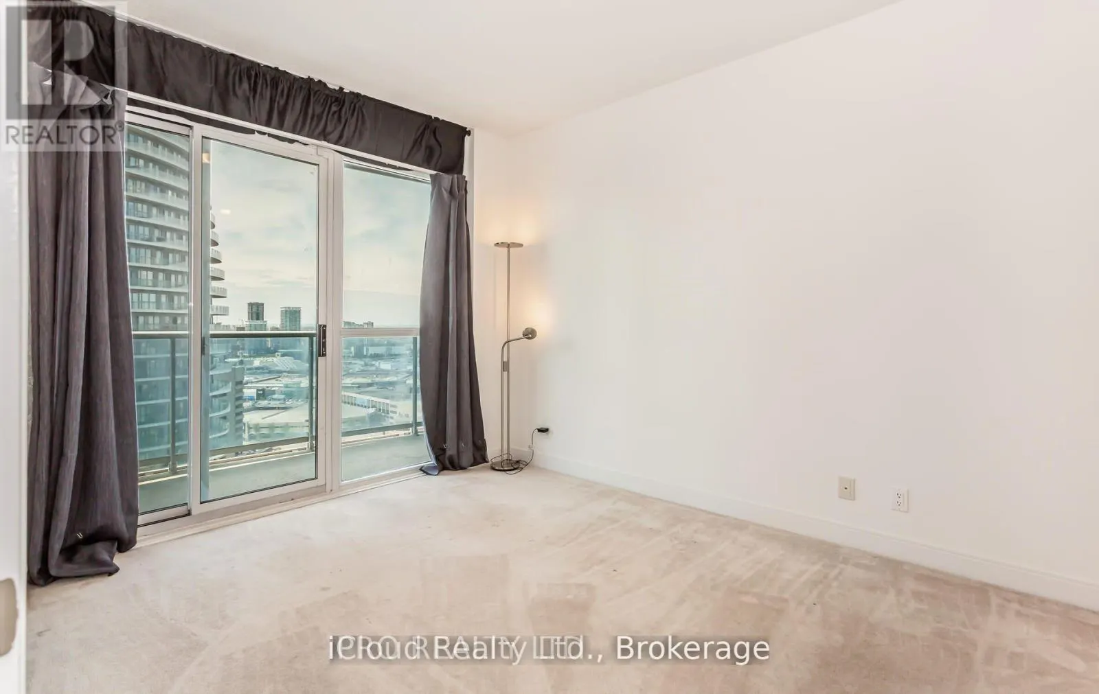 2807 - 80 ABSOLUTE AVENUE W