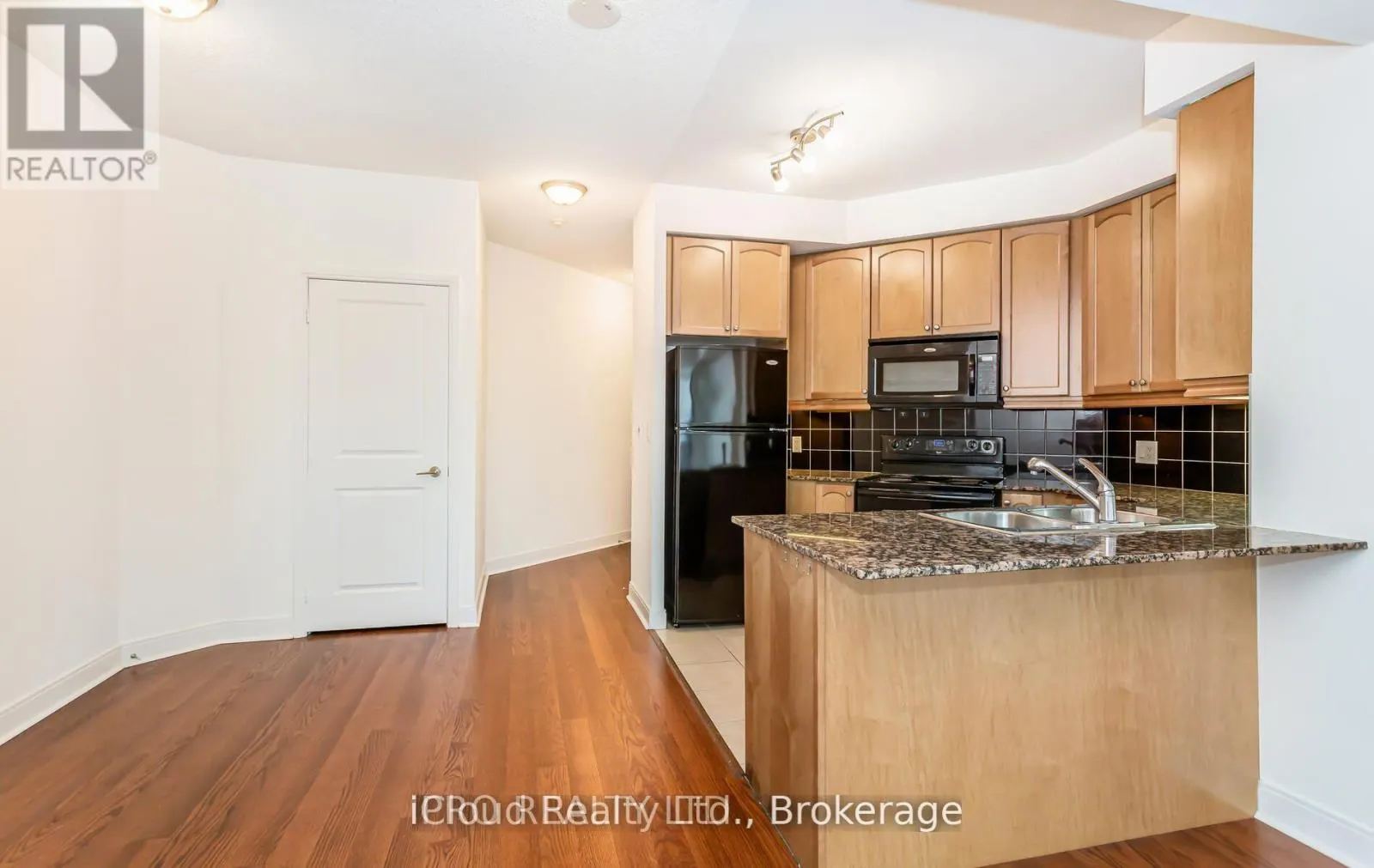 2807 - 80 ABSOLUTE AVENUE W