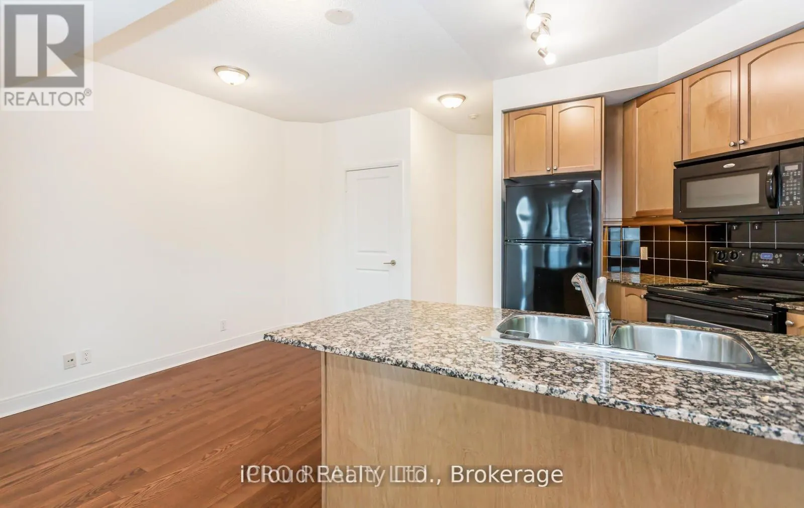 2807 - 80 ABSOLUTE AVENUE W