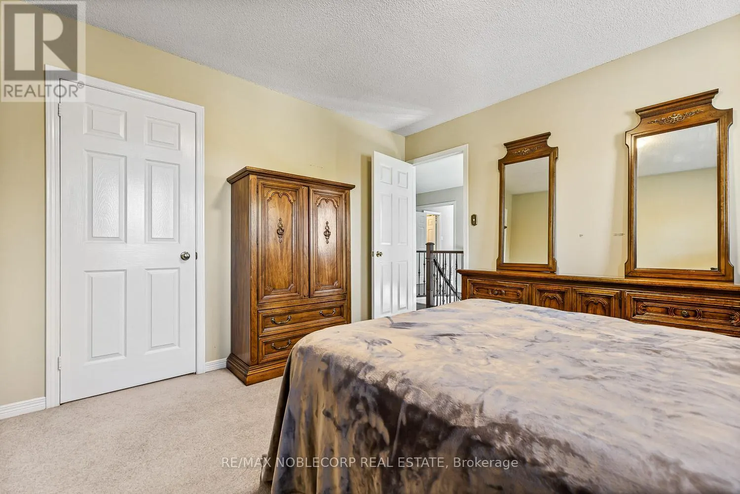24 EGAN CRESCENT