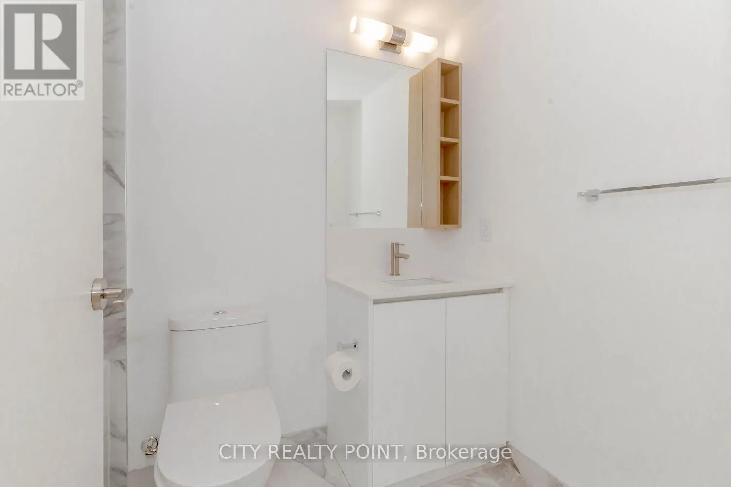 820 - 1100 SHEPPARD AVENUE W
