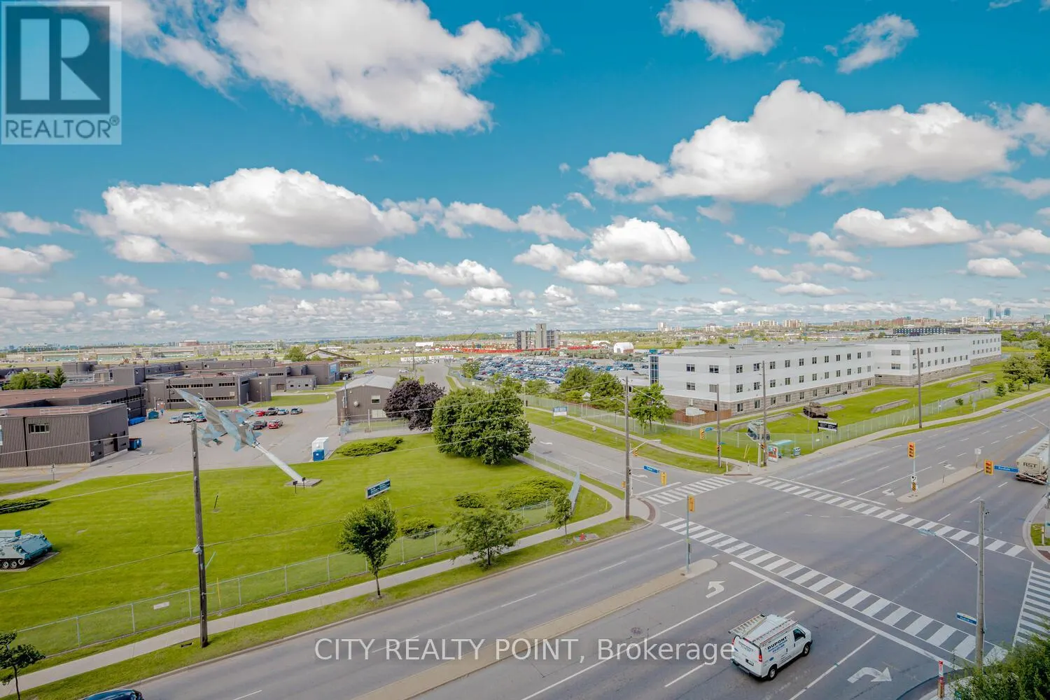 820 - 1100 SHEPPARD AVENUE W
